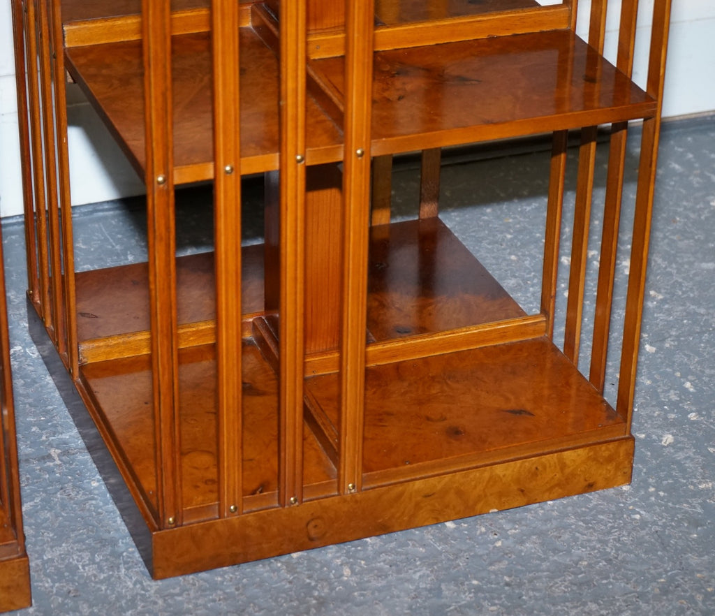 RESTORED PAIR OF ANTIQUE STYLE SHERATON REVIVAL BURR WALNUT BOOKCASES SIDE TABLE