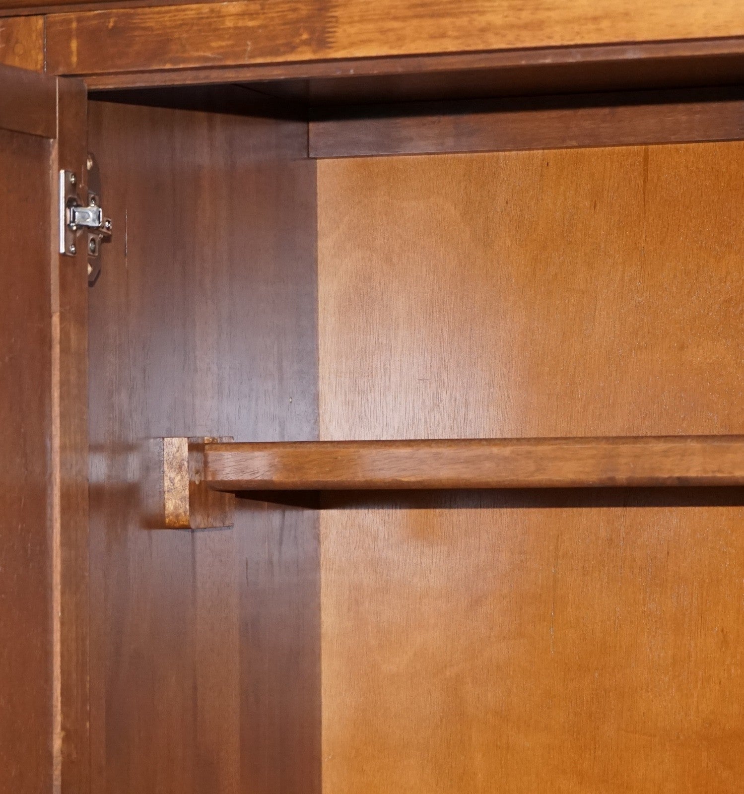 VINTAGE BROWN OAK WILLIS & GAMBIER DOUBLE WARDROBE