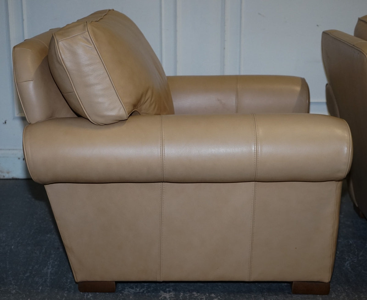 FINE LATTE BROWN LEATHER PAIR OF ARMCHAIRS MADE BY MULTIYORK ENGLAND