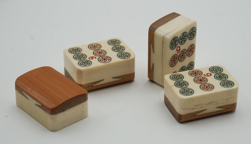 ANTIQUE TRADITIONAL CHINESE MAHJONG GAME SET WITH 144 TILES