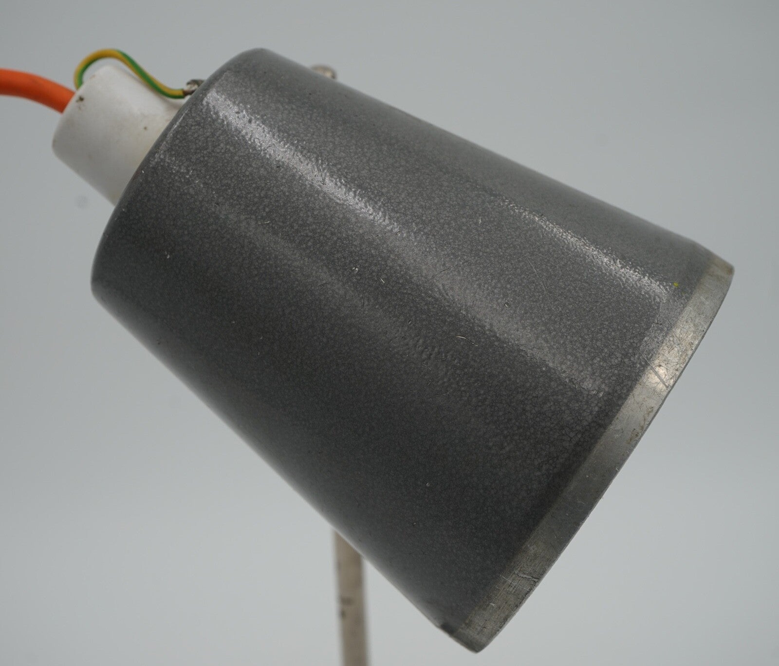 1940'S ENGLISH SALVAGED LABORATORY SCHOOL TABLE LAMP ADJUSTABLE LIGHT 001