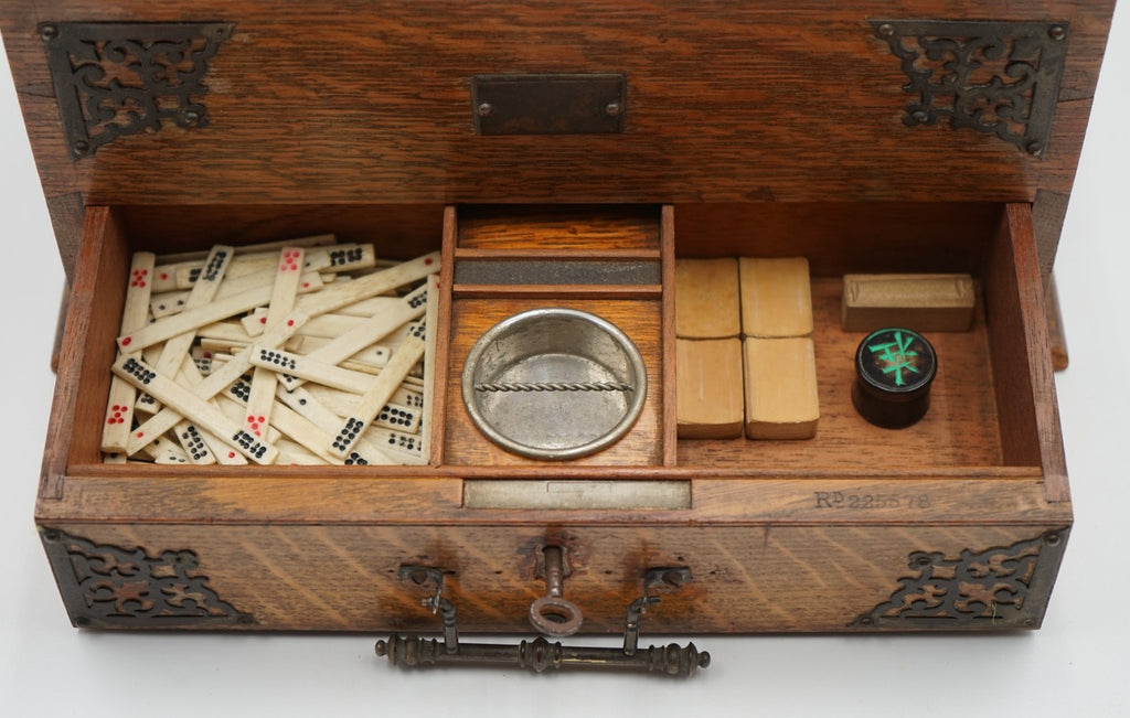 ANTIQUE ASIAN ORIENTAL MAHJONG SET OF 148 TILES IN EDWARDIAN OAK BOX