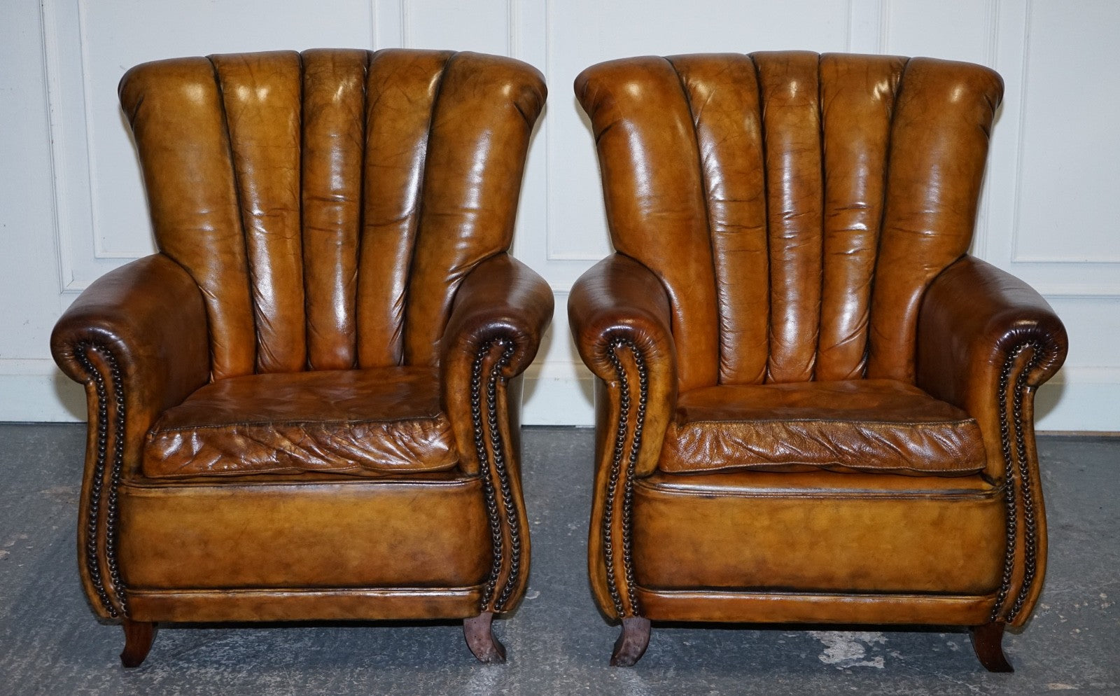 VINTAGE PAIR OF ART DECO STYLE HAND DYED LEATHER SHELL ARM CHAIRS
