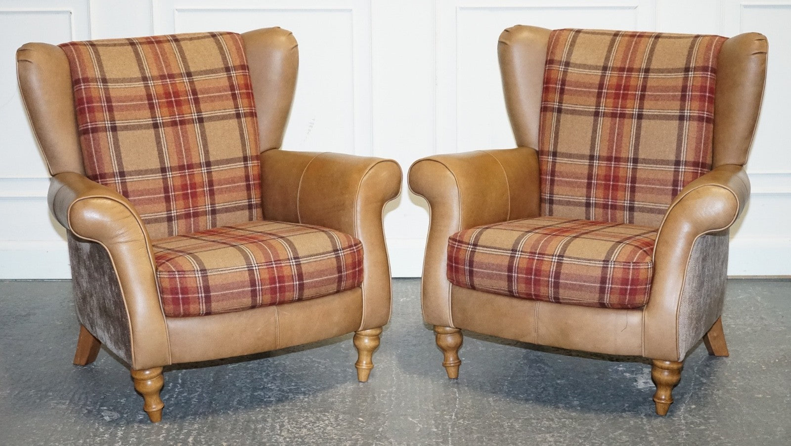 STUNNING PAIR OF  ALEXANDER & JAMES LAWRENCE LEATHER & FABRIC WINGBACK ARMCHAIRS