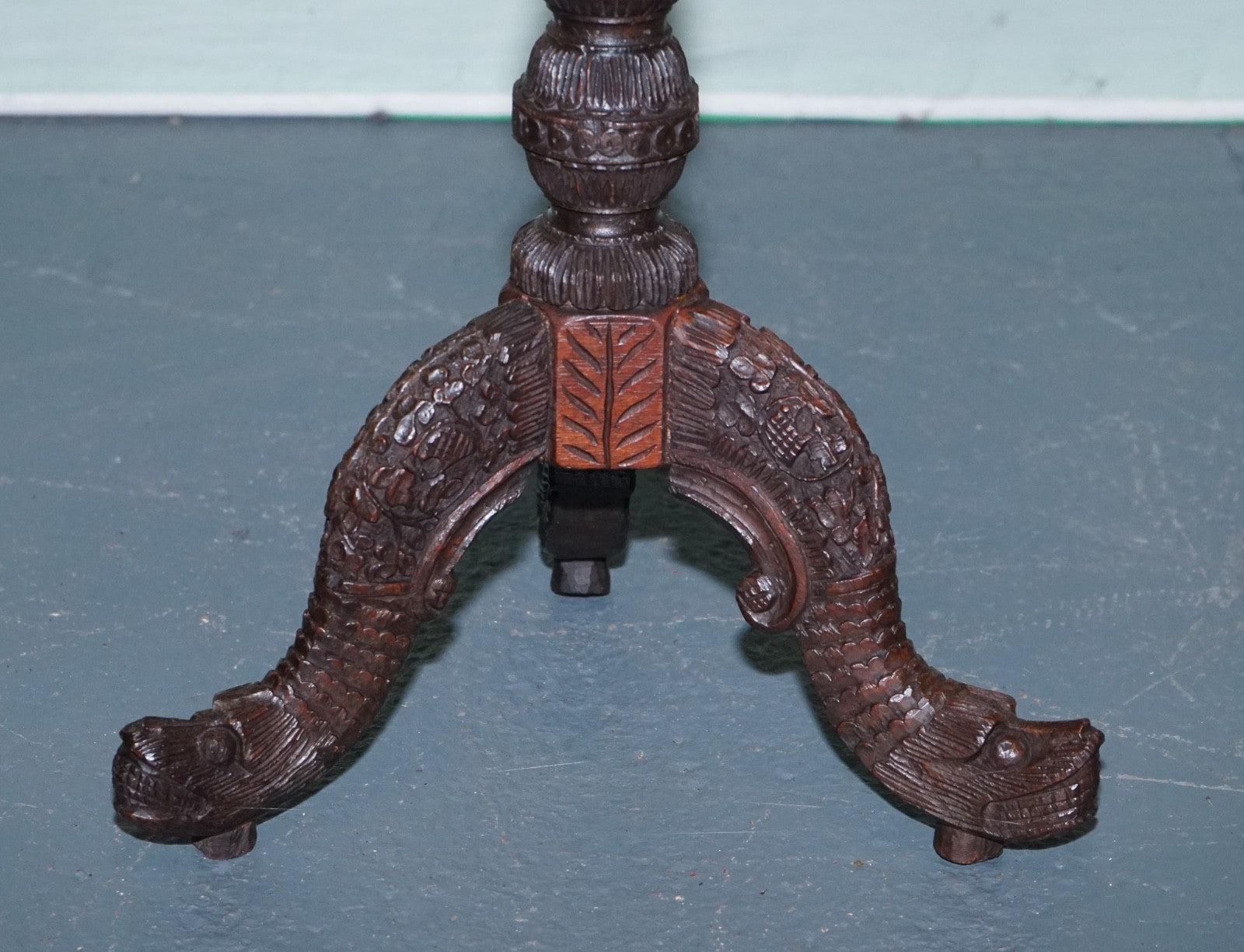 1890s ANGLO INDIAN HAND CARVED OCTAGONAL TABLE CHINESE MYTHICAL DRAGON BASE