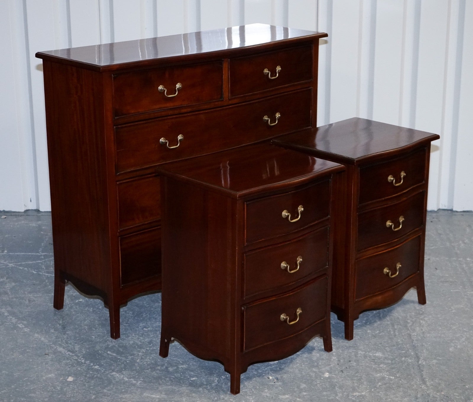 GEORGIAN REVIVAL STYLE SERPENTINE NIGHTSTANDS BEDSIDES BY BRIGHTS OF NETTLEBED