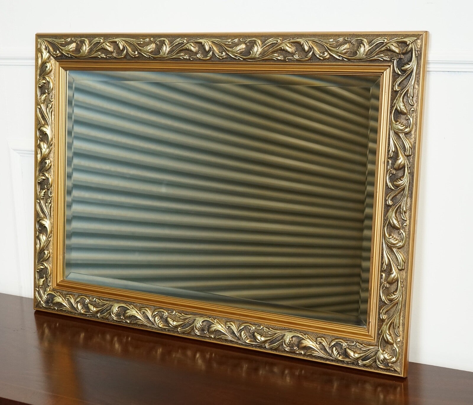 BEAUTIFUL VINTAGE CUSHIONED GILTWOOD BEVELLED MIRROR