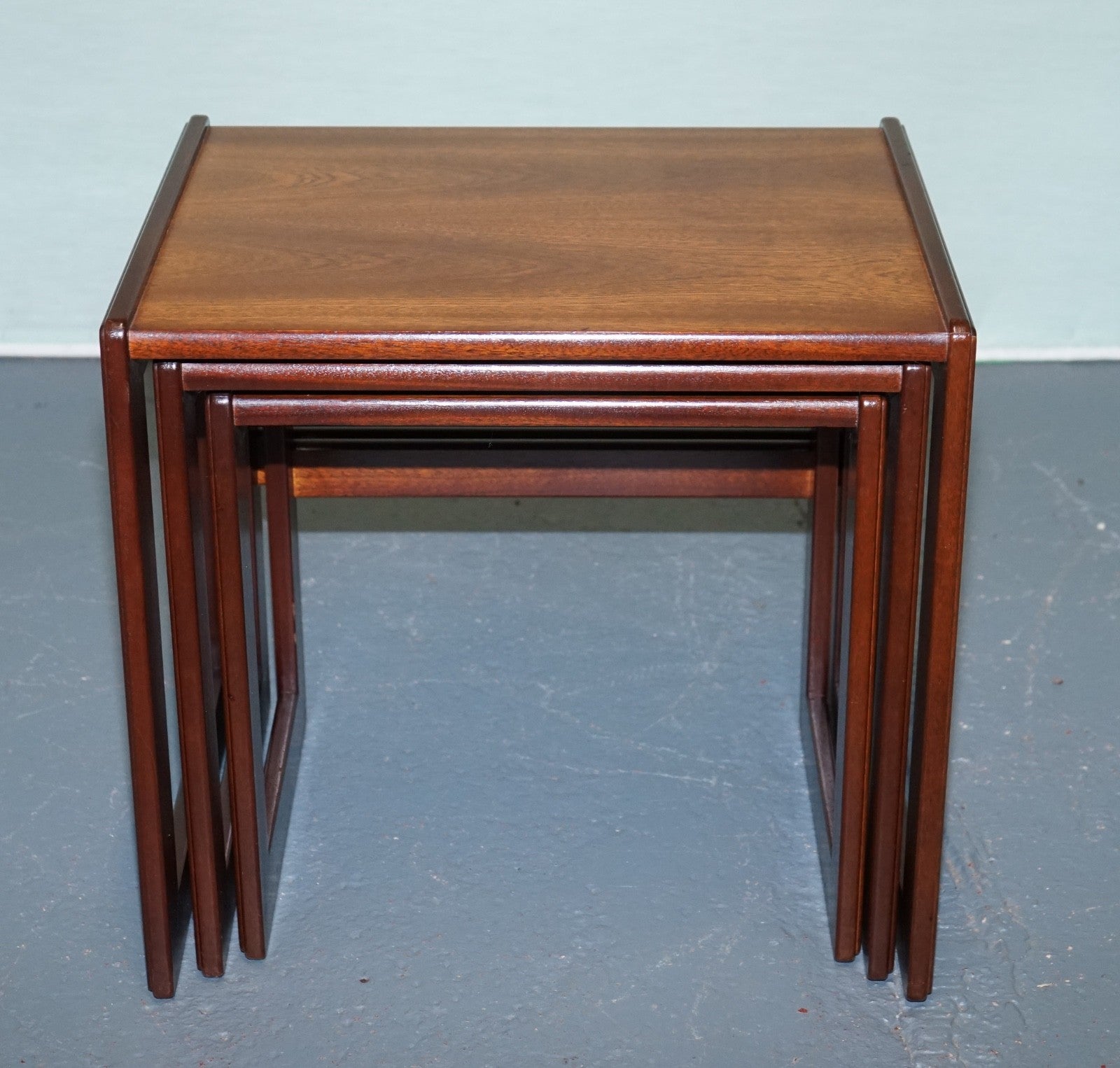 BRITISH G PLAN MID CENTURY HARDWOOD TEAK NESTING TABLES SLEEK MINIMALIST