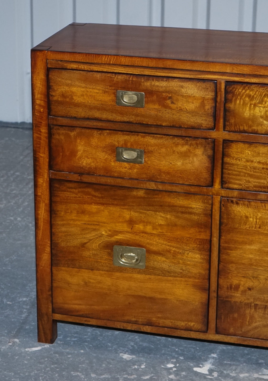 VINTAGE HARDWOOD & BRASS MILITARY CAMPAIGN STYLE BANK OF DRAWERS SIDEBOARD