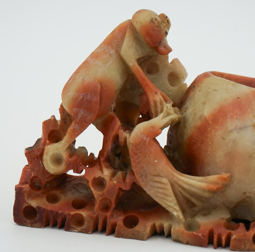 EARLY 20TH CENTRY CHINESE HAND CARVED SOAPSTONE DECORATIVE POT