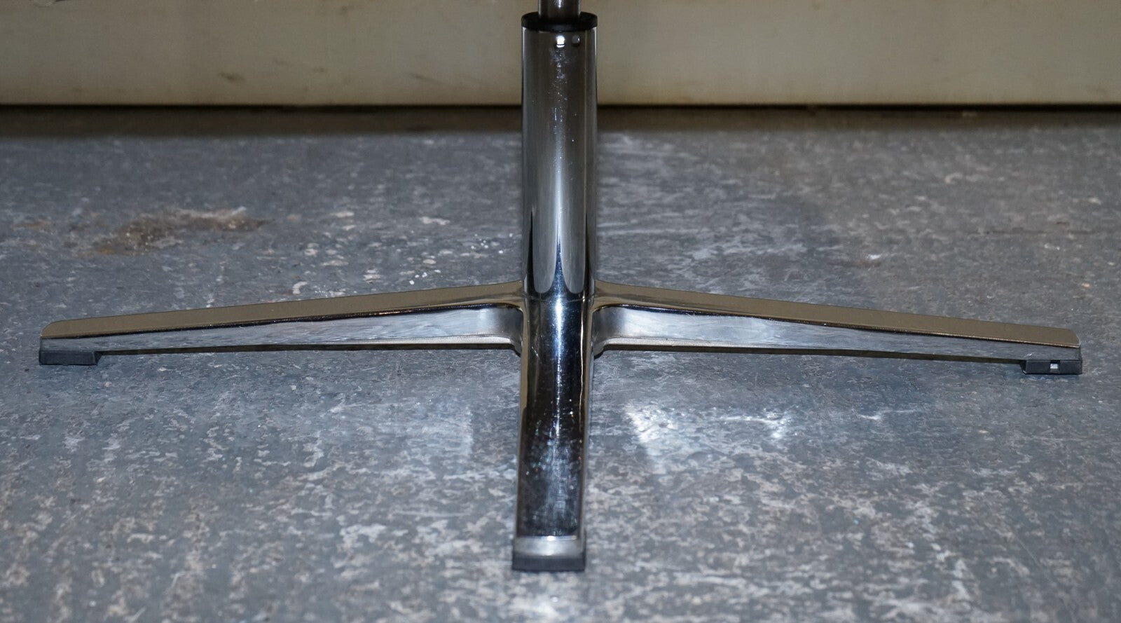 VINTAGE BROWN LEATHER AVIATOR METAL SWIVEL OFFICE CAPTAINS ARMCHAIR