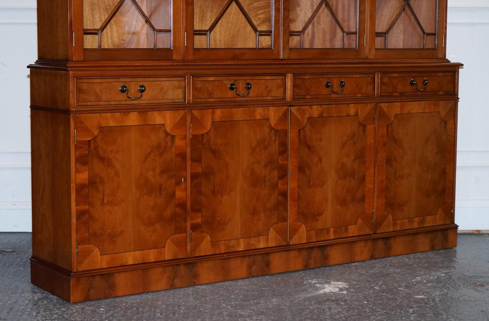 VINTAGE GEORGIAN STYLE YEW WOOD FOUR DOOR DISPLAY CABINET BOOKCASE