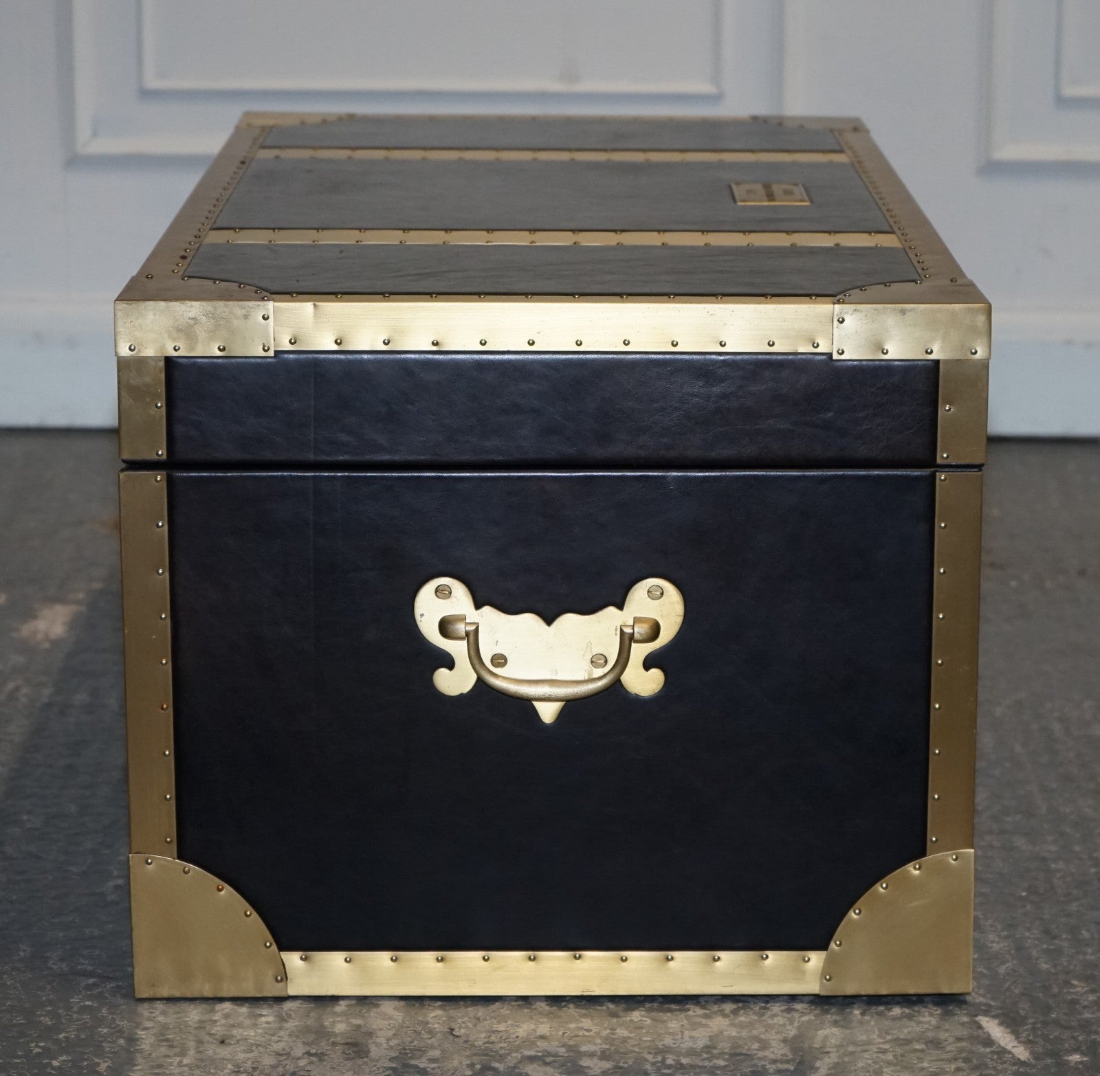 TIMOTHY OULTON CUMBERLAND COLLECTION STORAGE TRUNK WITH RED VELVET LINING