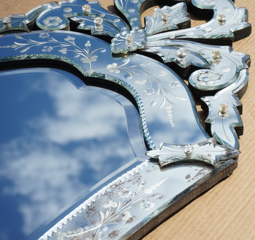 ANTIQUE ITALIAN CIRCA 1910 VENETIAN ETCHED GLASS HEART SHAPED WALL MIRROR