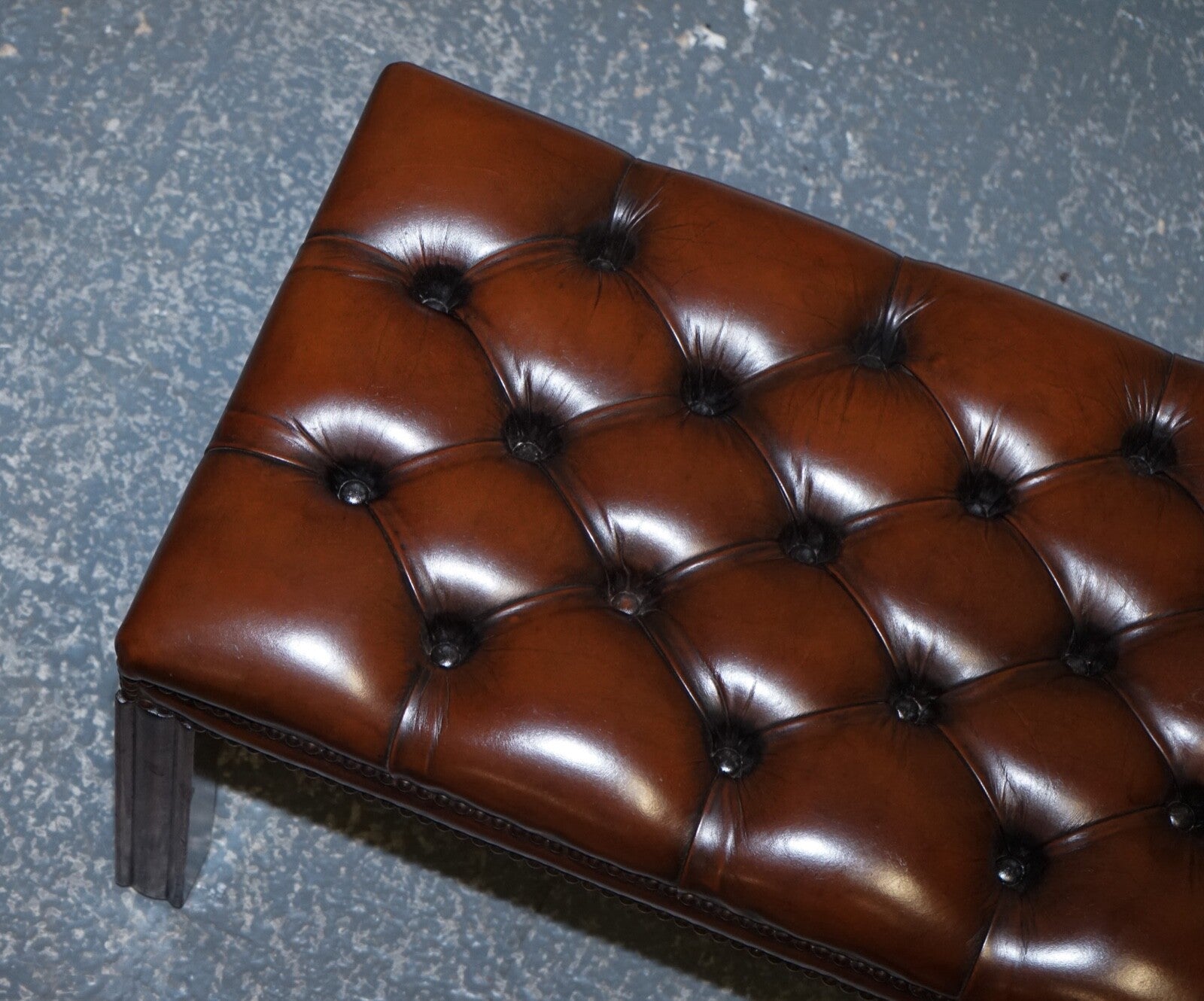 VINTAGE FULLY RESTORED CHESTERFIELD HAND DYED BROWN LEATHER TUFFED FOOTSTOOL