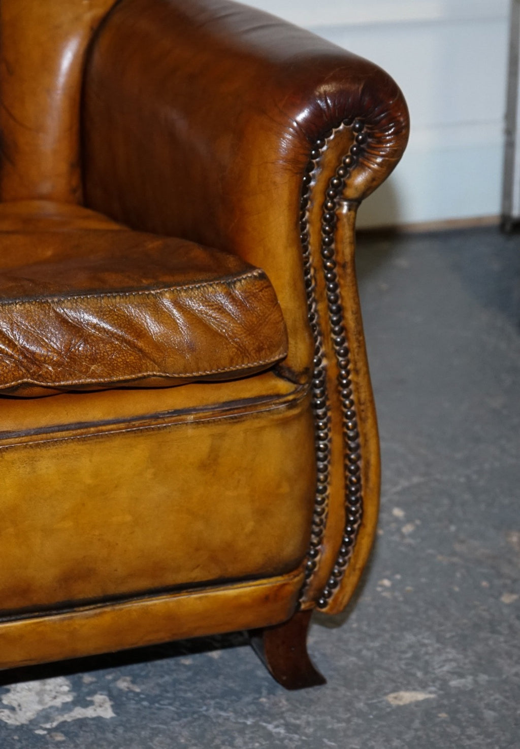 VINTAGE PAIR OF ART DECO STYLE HAND DYED LEATHER SHELL ARM CHAIRS
