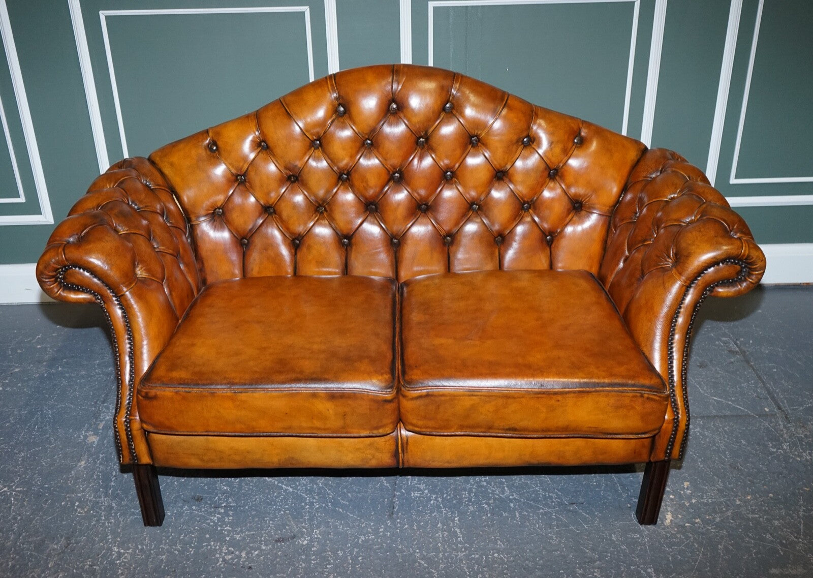 VINTAGE CIGAR BROWN HAND DYED LEATHER CAMEL BACK CHESTERFIELD TWO SEATER SOFA