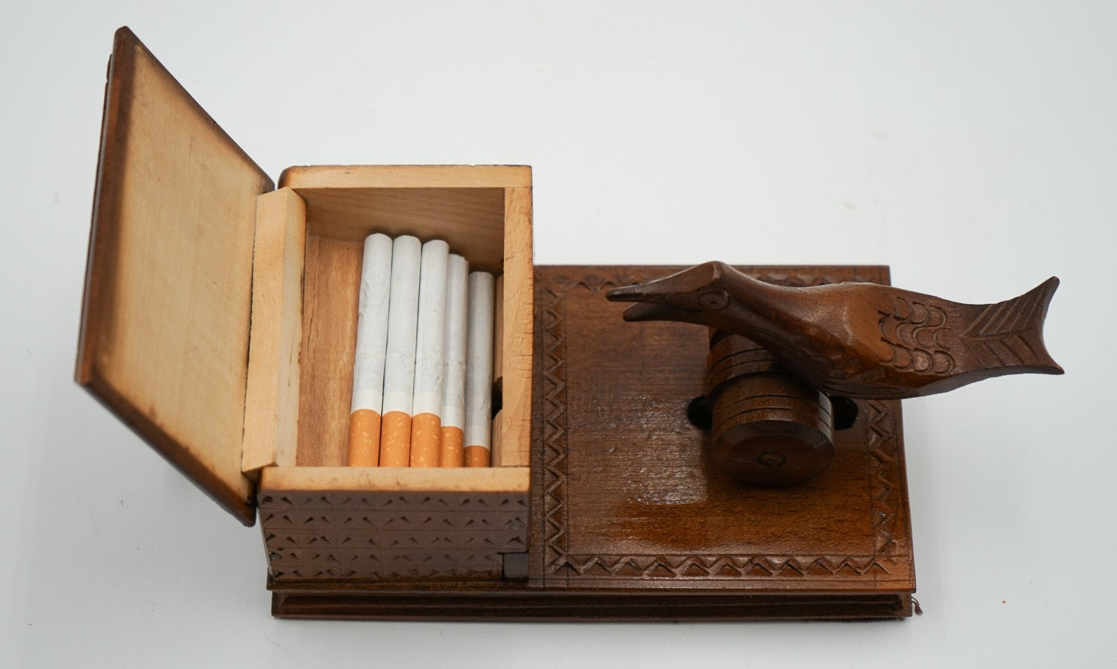 CIRCA 1950'S BIRDIE CIGARETTE DISPENSER CARVED WOOD BOX