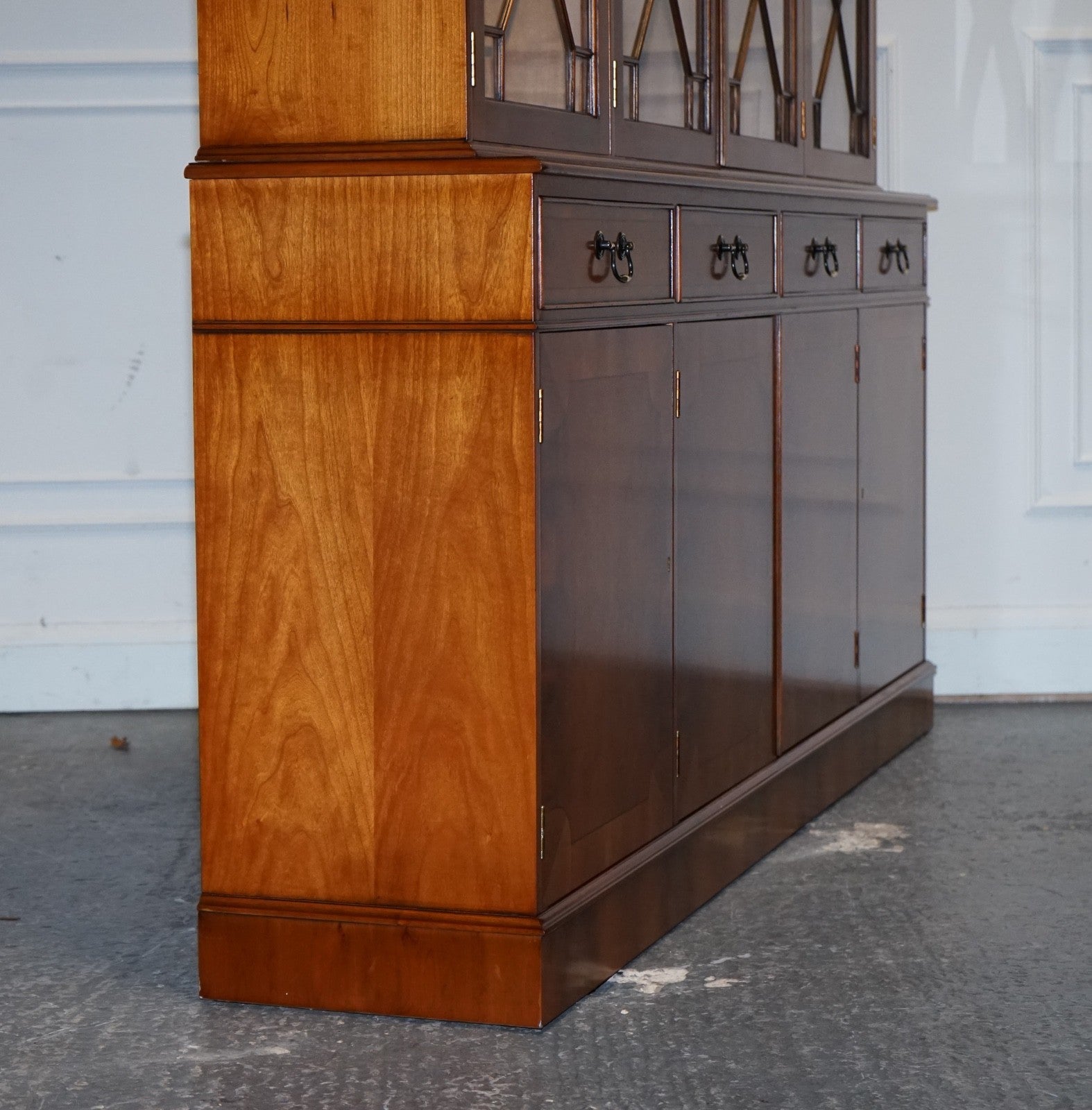 VINTAGE GEORGIAN STYLE YEW WOOD FOUR DOOR DISPLAY CABINET BOOKCASE