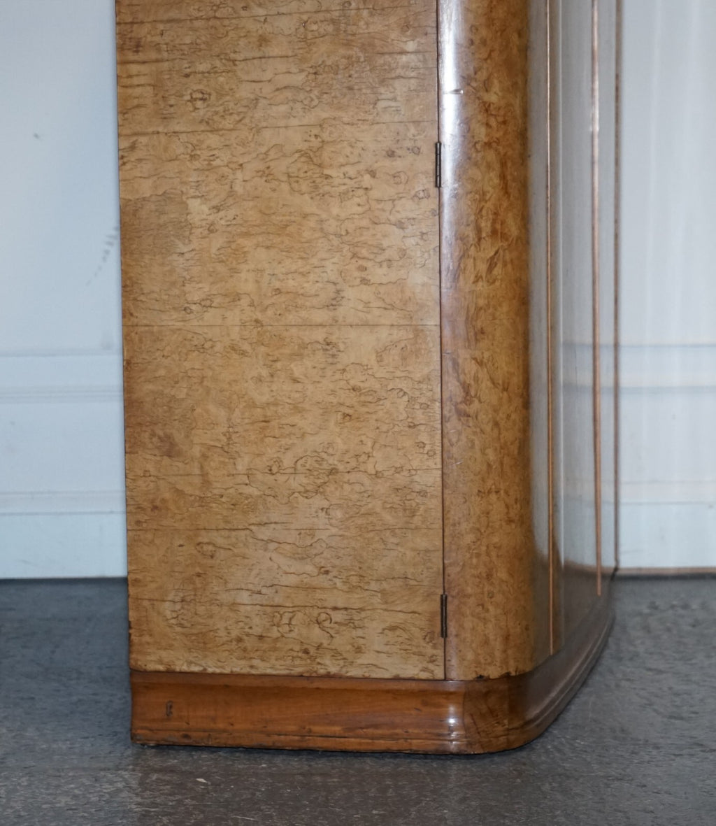 BEAUTIFUL ART DECO BLONDE WALNUT DOUBLE DOOR WARDROBE ARMOiRE