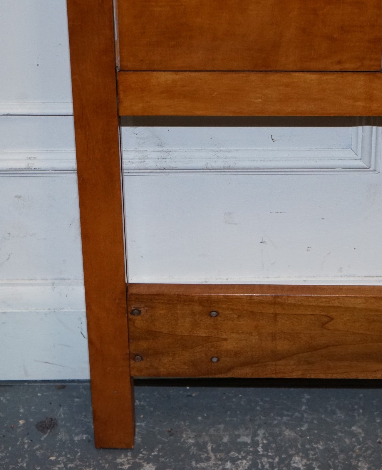 VINTAGE QUEEN SIZE AMERICAN HICKORY WHITE GENESIS BIEDEMEIER HEADBOARD
