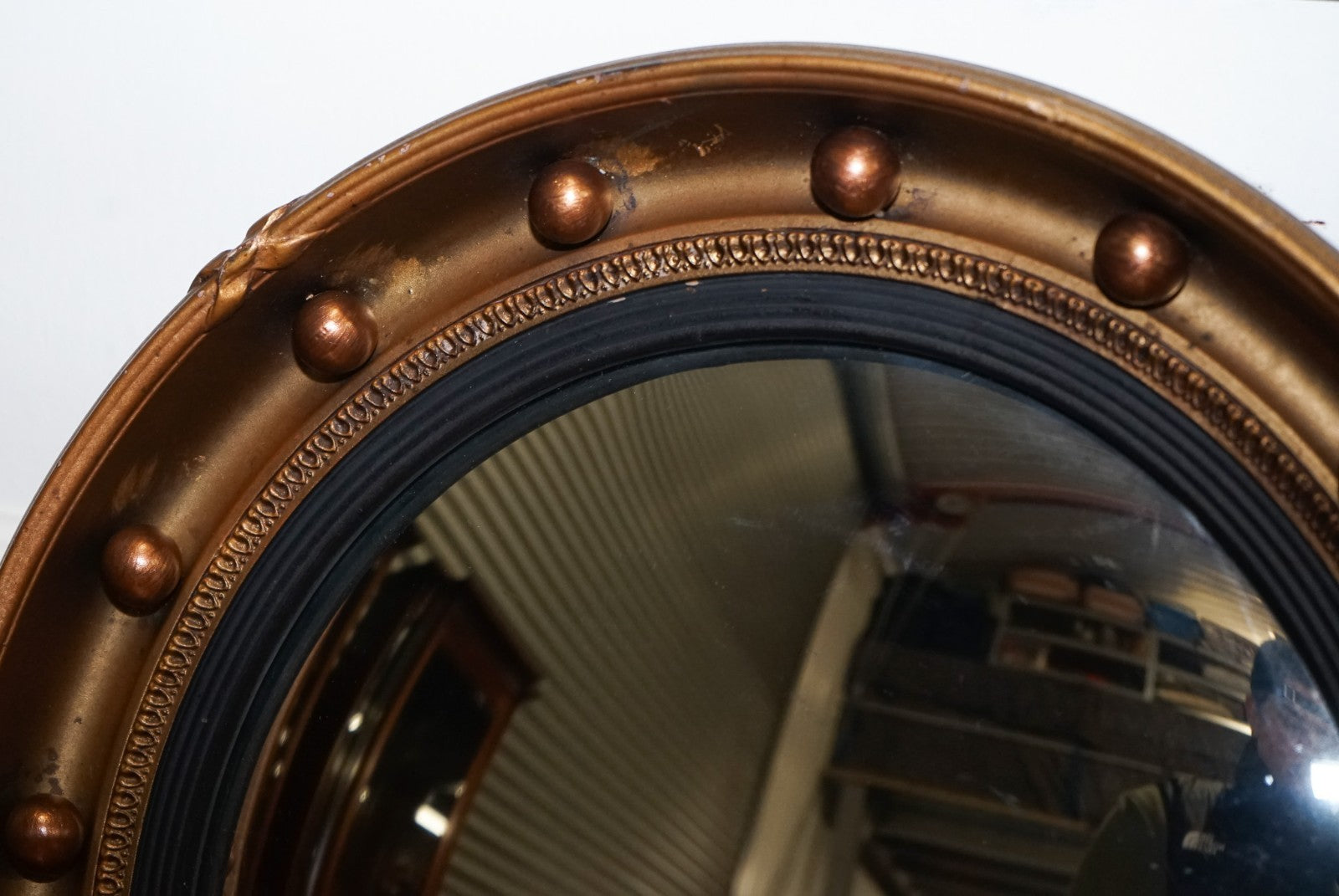 ANTIQUE 1920'S BUTLERS CONVEX GOLD GILT WOOD WALL MIRROR 42 CM DIAMETER