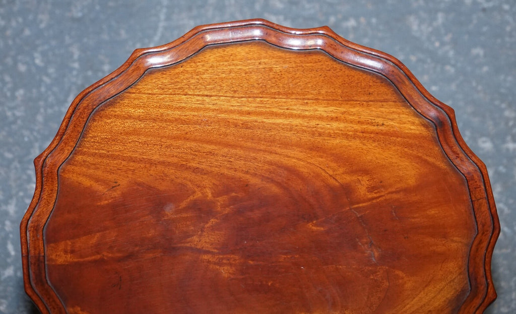 LOVELY VINTAGE WALNUT PIE CRUST LAMP WINE OCCASIONAL TABLE BY CHARLES BARR