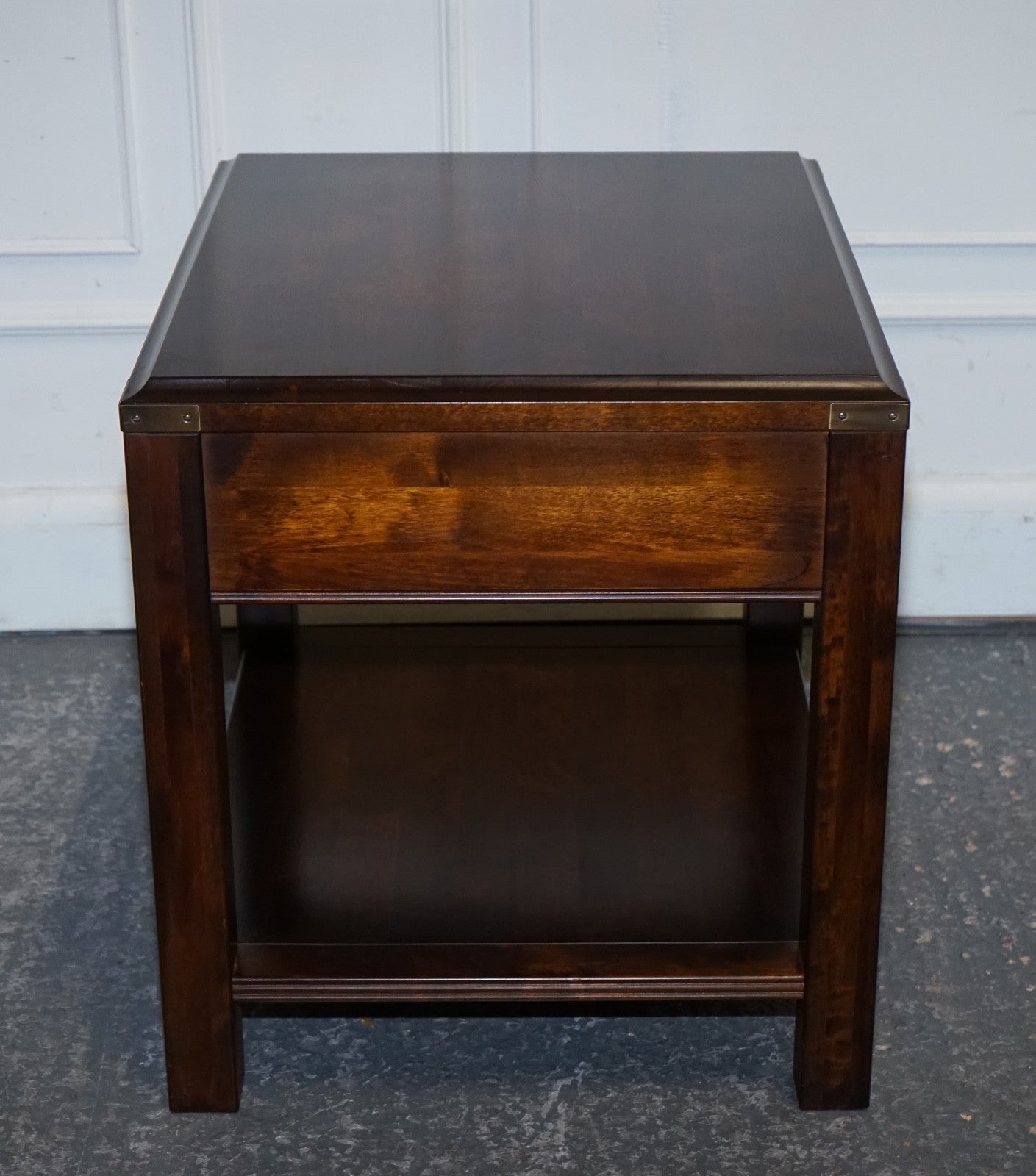 VINTAGE SINGLE MILITARY CAMPAIGN MAHOGANY & BRASS NIGHTSTAND BEDSIDE TABLE