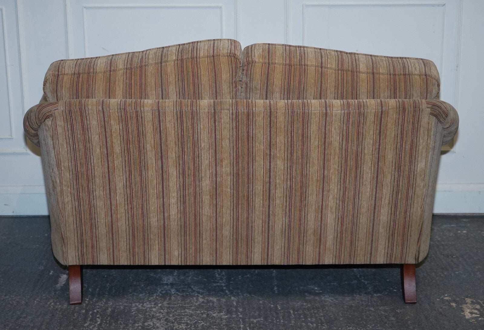 VINTAGE PARKER KNOLL WESTBURY 2 SEATER FABRIC SOFA WITH CASTOR FEET