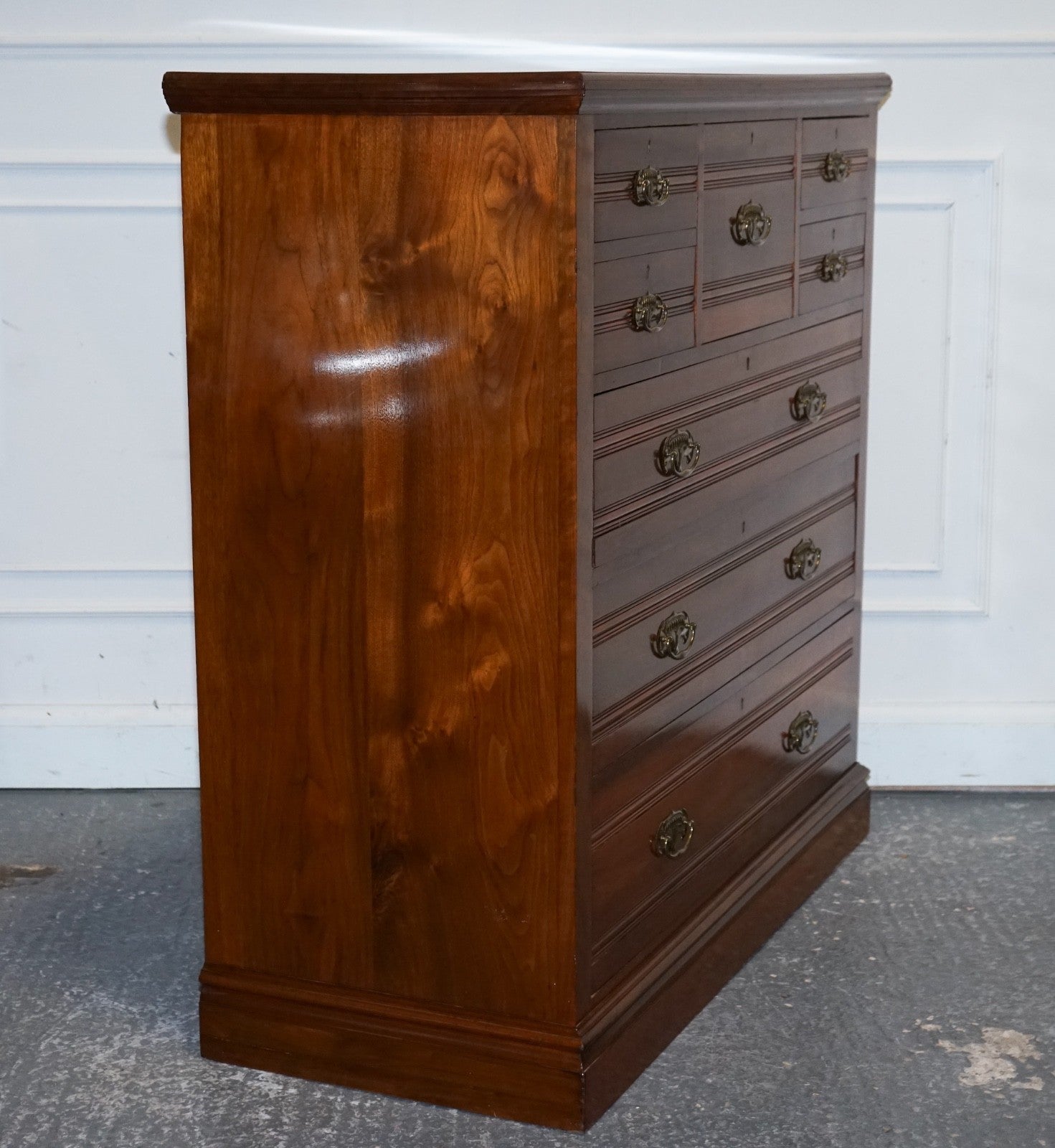 ANTIQUE 1904 ARTS & CRAFTS PERIOD CHEST OF DRAWERS MADE BY HARRIS LEBUS