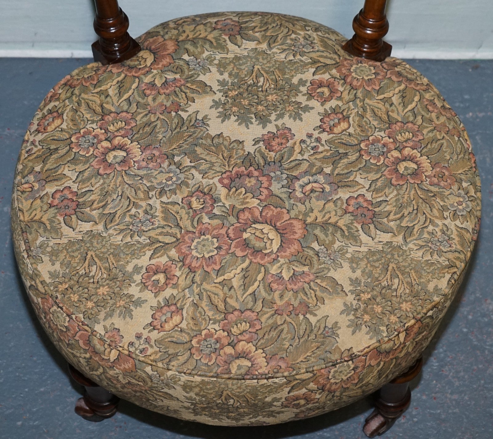 ANTIQUE VICTORIAN TAPESTRY NURSING CHAIR WITH FLORAL FLOWER DESIGN