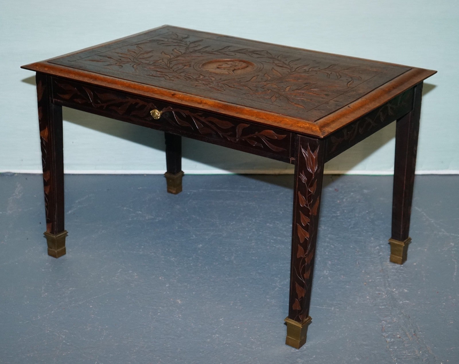 KING ALBERT I OF BELGIUM OCCASIONAL SIDE END COFFEE TABLE CARVED OAK CiRCA 1900
