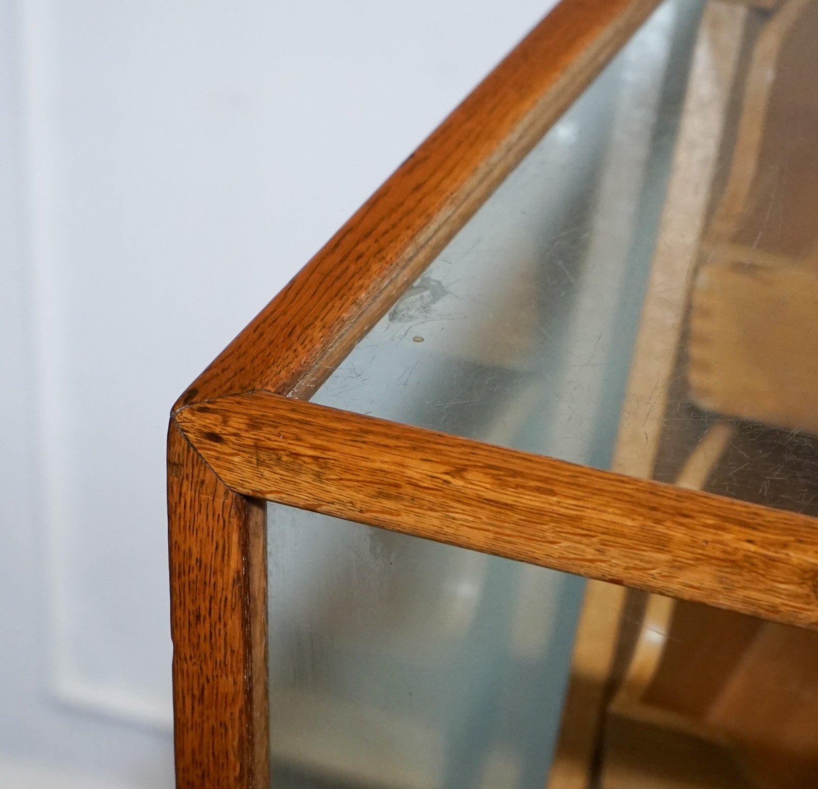 ANTIQUE 1920 ENGLISH VICTORIAN OAK HABERDASHERY SHOP COUNTER WITH ORIGINAL GLASS