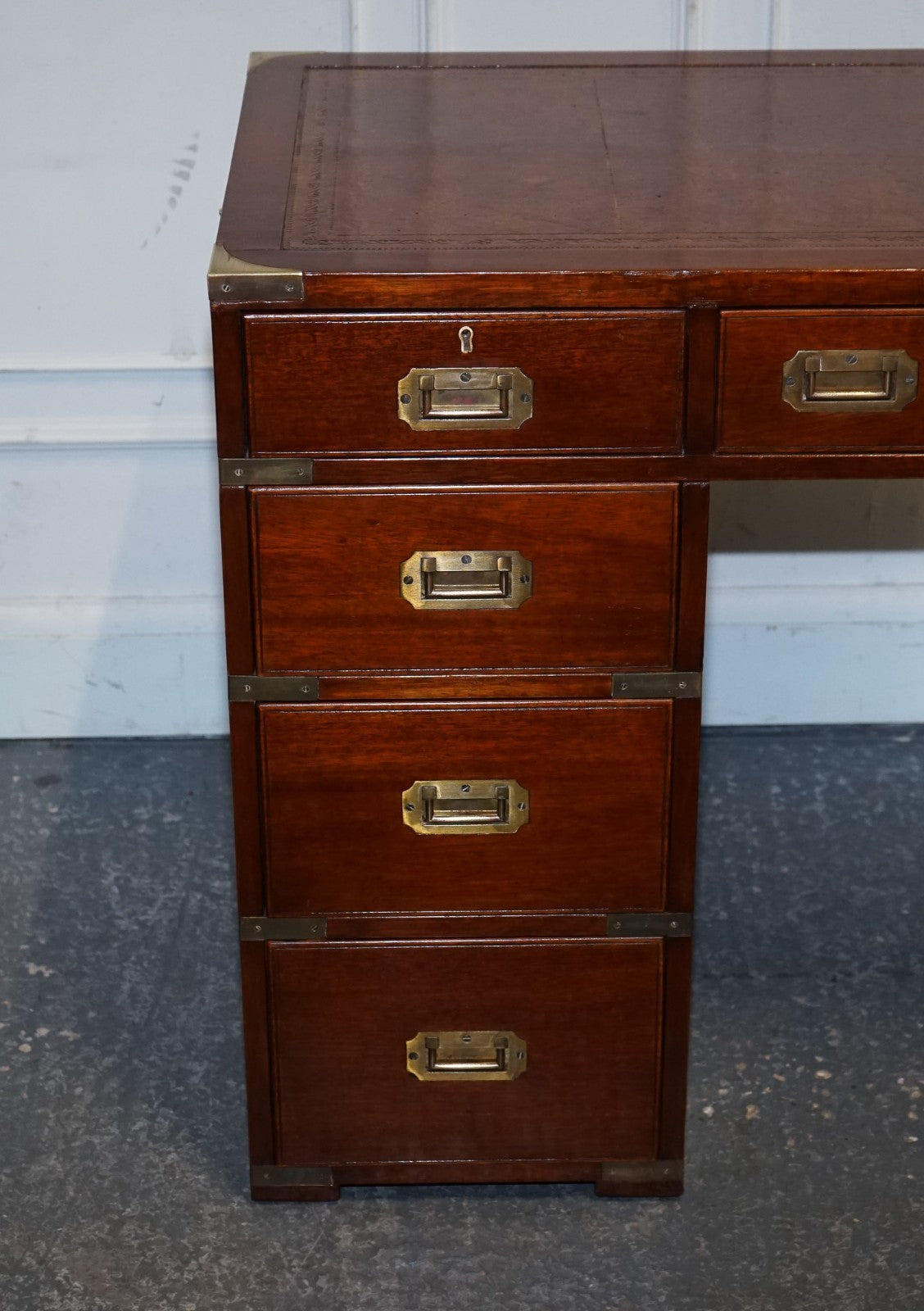 FULLY RESTORED MILITARY CAMPAIGN TWIN PEDESTAL DESK BROWN LEATHER TOP