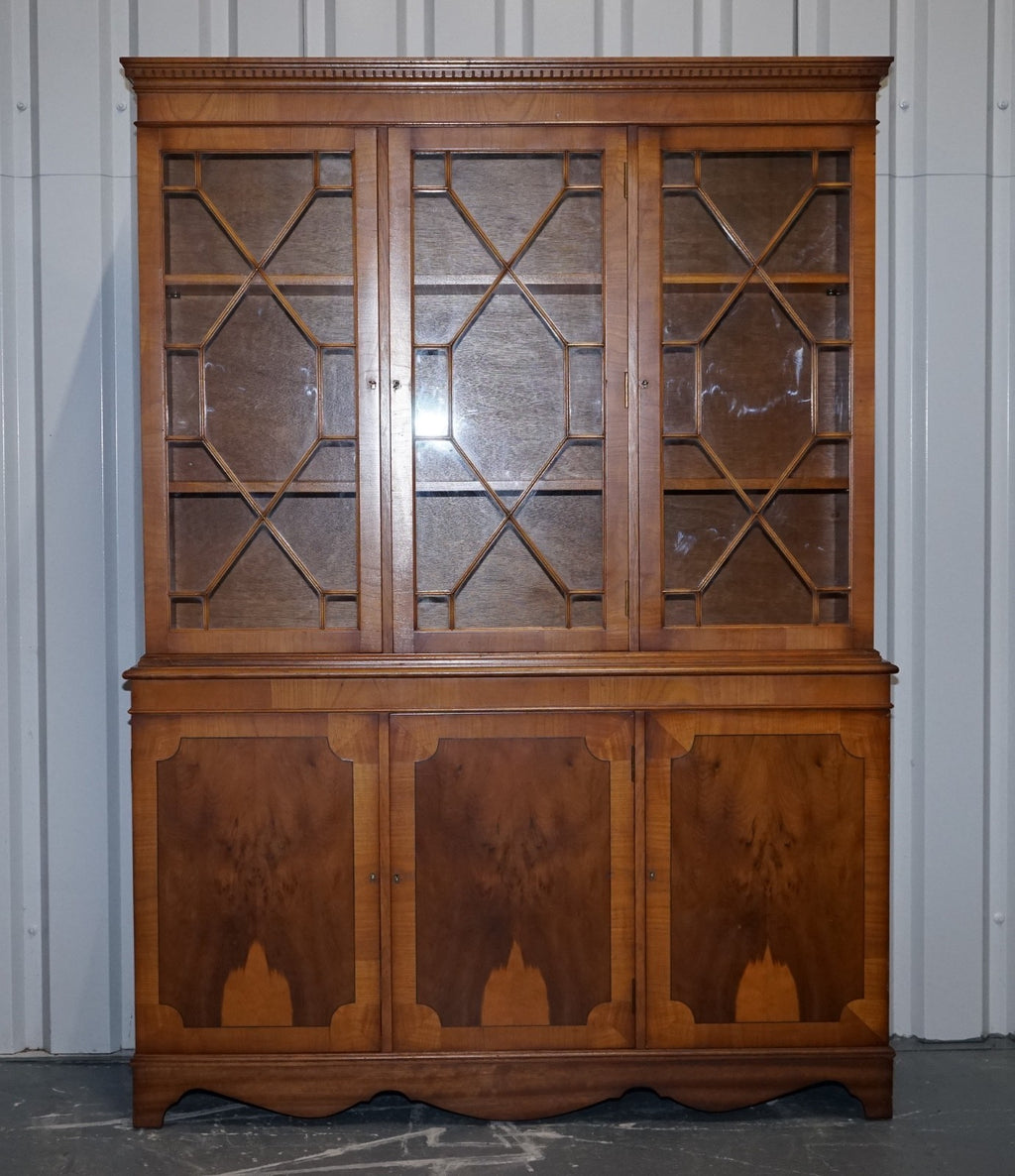 VINTAGE ENGLISH BURR YEW WOOD 3 DOOR ASTRAGAL GLAZED DISPLAY BOOKCASE CABINET