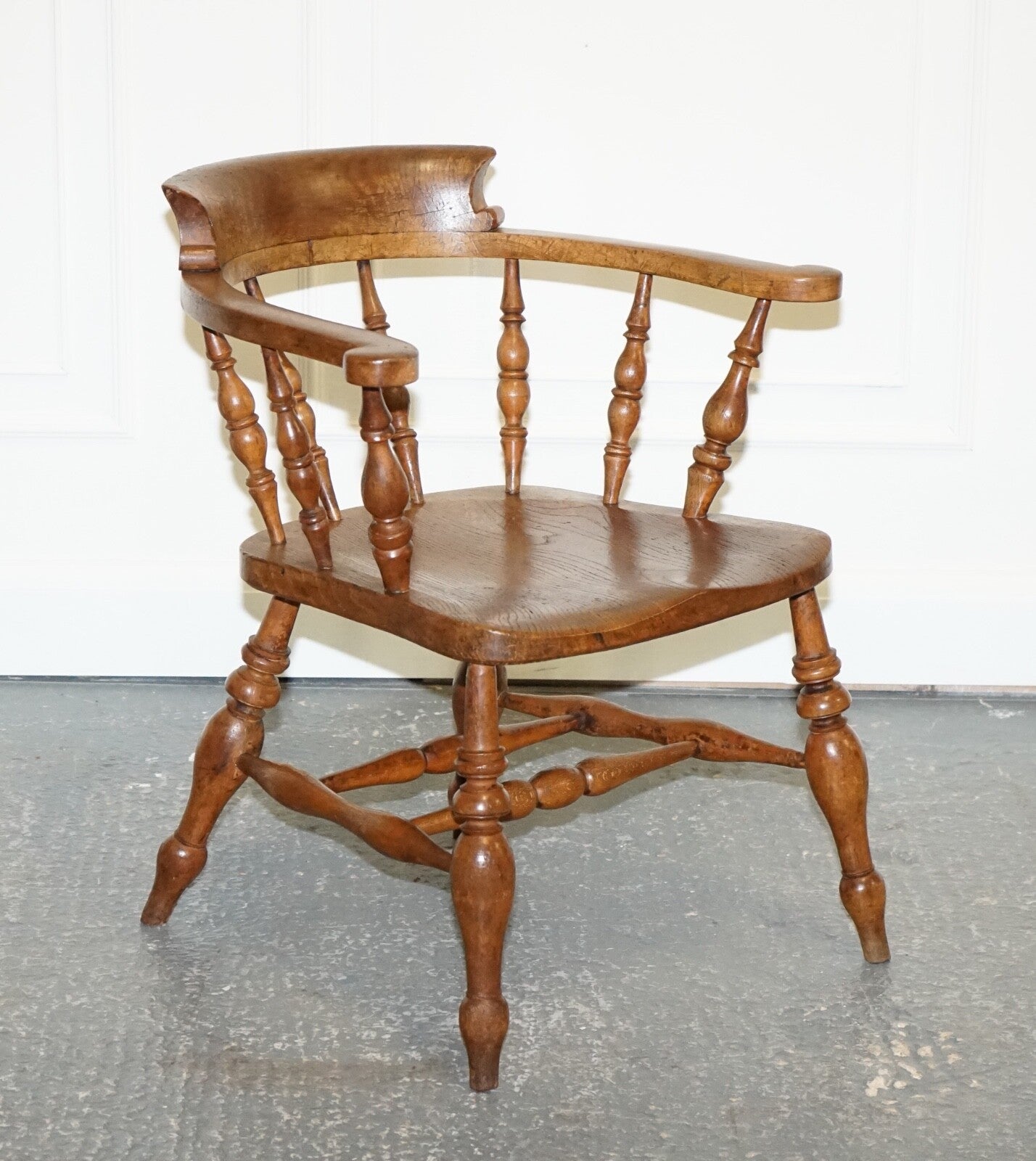 GORGEOUS PATINA EDWARDIAN SOLID ELM BOW BACK SMOKERS CAPTAINS CHAIR