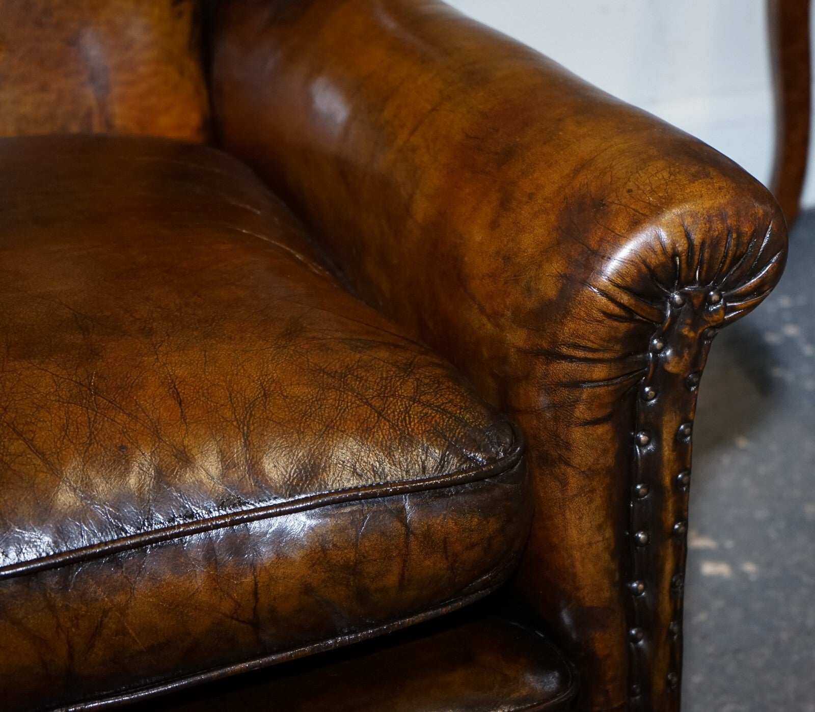 STUNNING EARLY VICTORIAN HAND DYED BROWN LEATHER READING LOUNGE ARMCHAIR