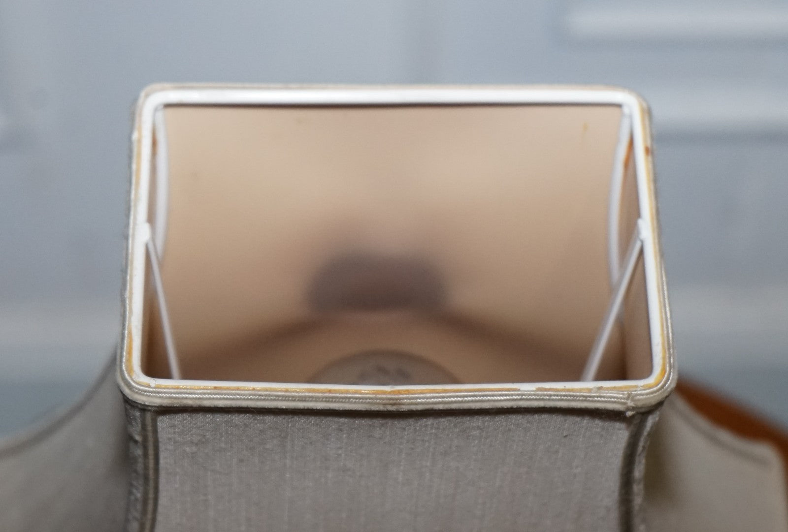 PAIR OF VINTAGE ORIENTAL ASIAN HAND PAINTED TABLE LAMPS WITH LAMP SHADES