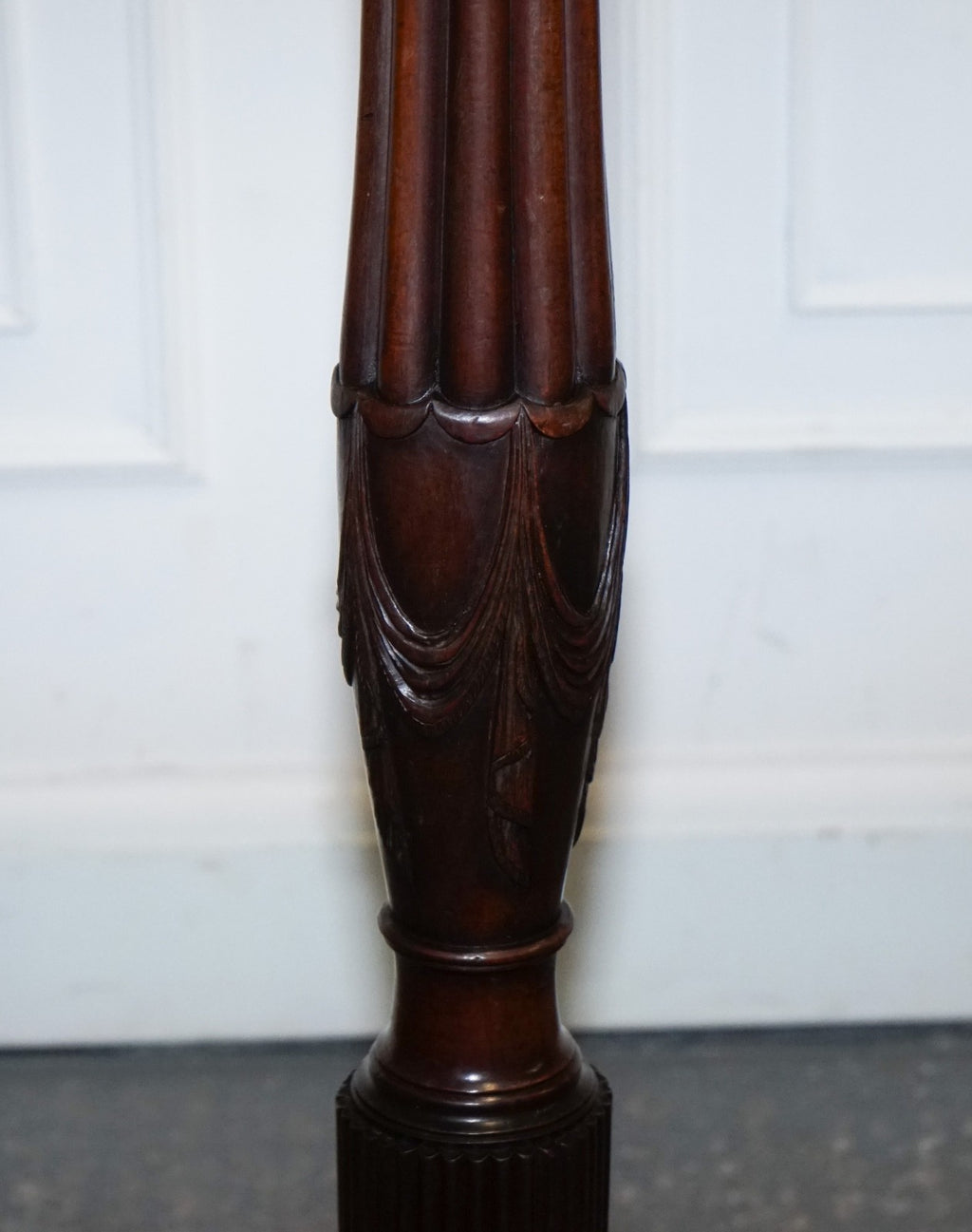 ANTIQUE 1920'S TRADITIONAL ENGLISH HARDWOOD  STANDARD FLOOR LAMP