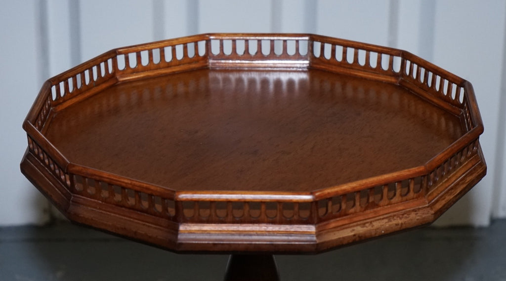 LOVELY REGENCY STYLE GALLERY RAIL SIDE END LAMP TABLE