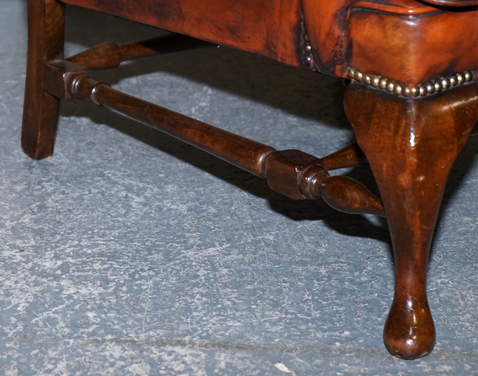 PAIR OF WILLIAM MORRIS FLAT ARM CHESTERFIELD WINGBACK BORDEAUX ARMCHAIRS