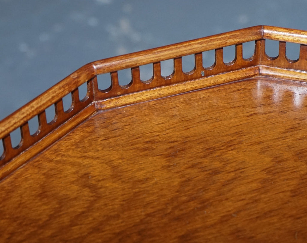 LOVELY REGENCY STYLE GALLERY RAIL SIDE END LAMP TABLE