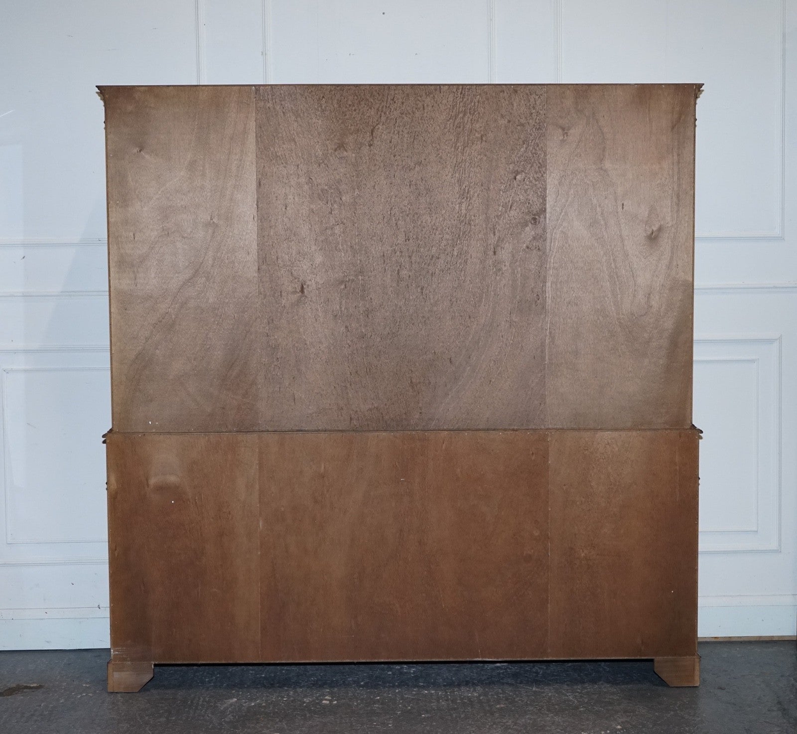 VINTAGE GEORGIAN STYLE YEW WOOD FOUR DOOR DISPLAY CABINET BOOKCASE