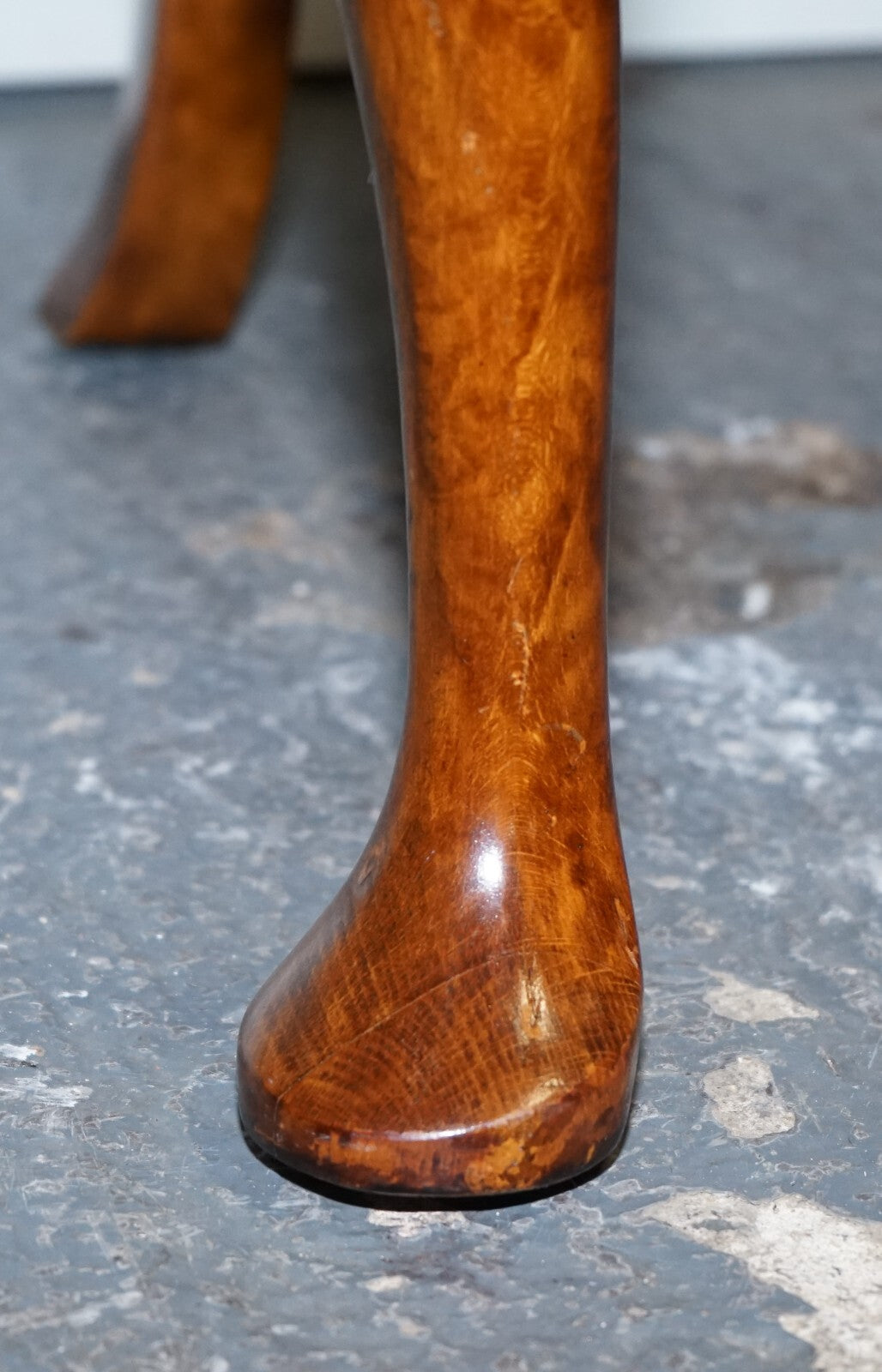 1920'S ART DECO PAIR OF QUEEN ANNE STYLE BURR WALNUT HALLWAY ELBOW ARMCHAIRS