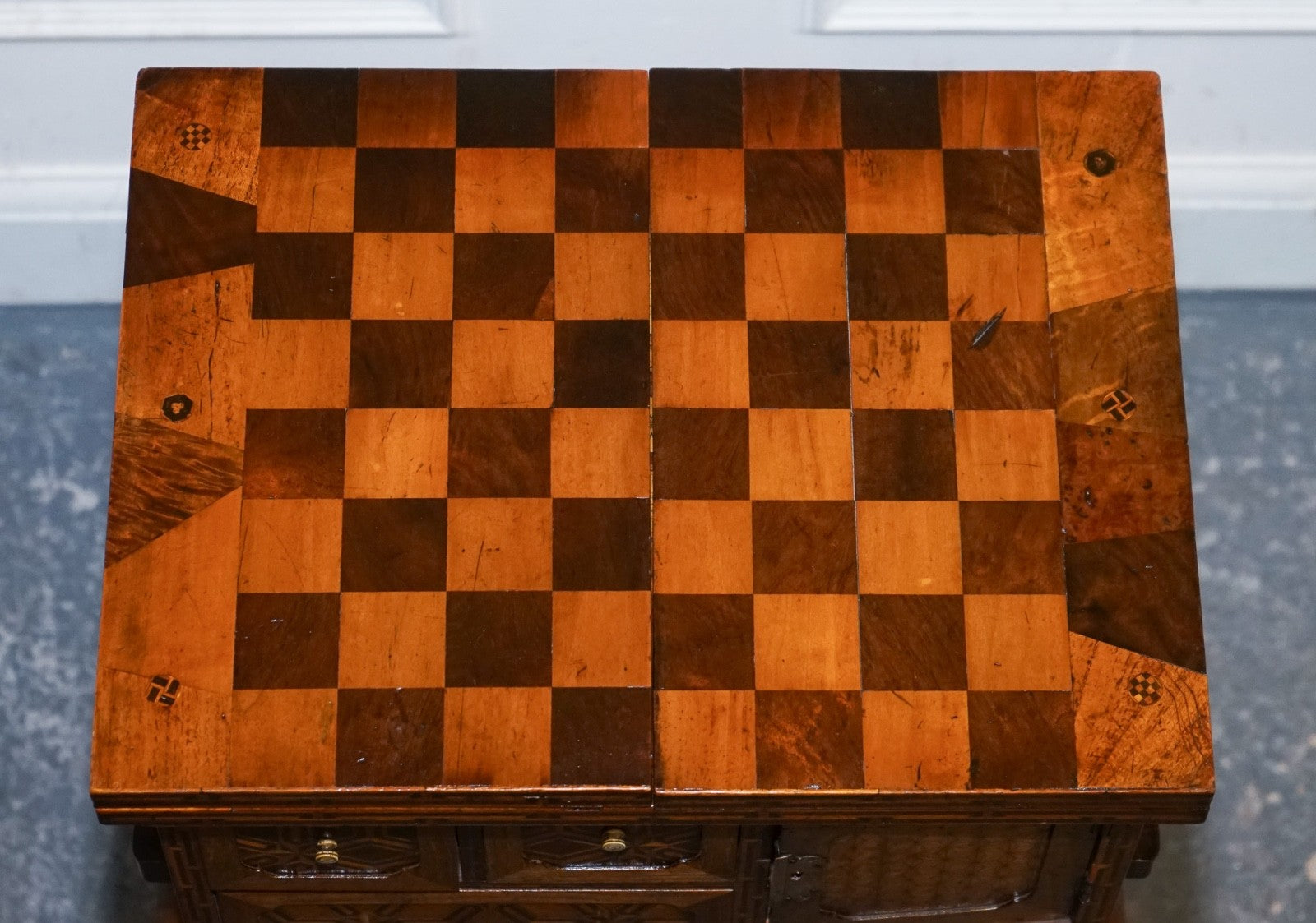 ANTIQUE CIRCA 1800S JAPANESE MARQUETRY GAMES TABLE CABINET ON STAND