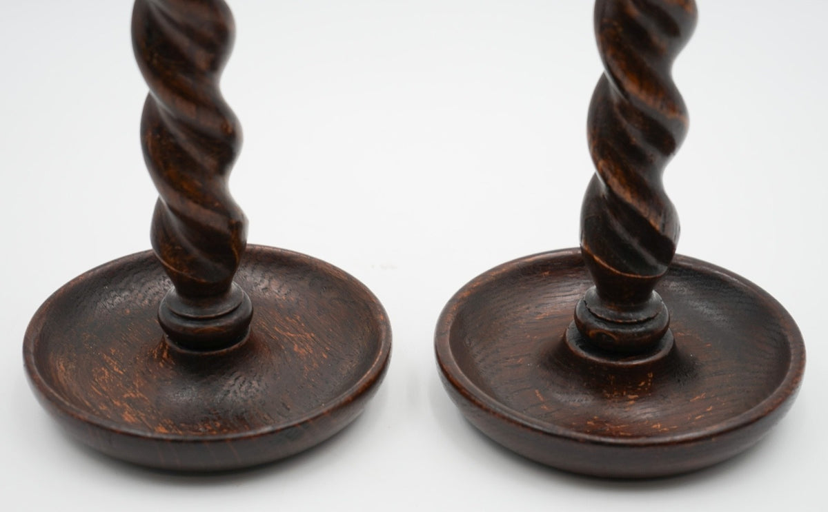 EARLY ViCTORIAN PAIR OF ENGLISH OAK BARLEY TWIST CANDLE STICKS (1)