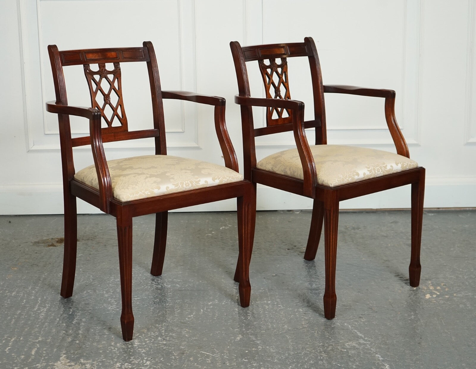 HEPPLEWHITE STYLE BEVAN FUNNELL SET 5 DINING CHAIRS CREAM UPHOLSTERED SEATS J1