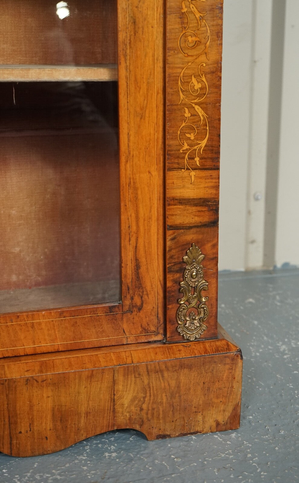 19TH CENTURY VICTORIAN BURR WALNUT MARQUETRY PIER GLAZED CABINET