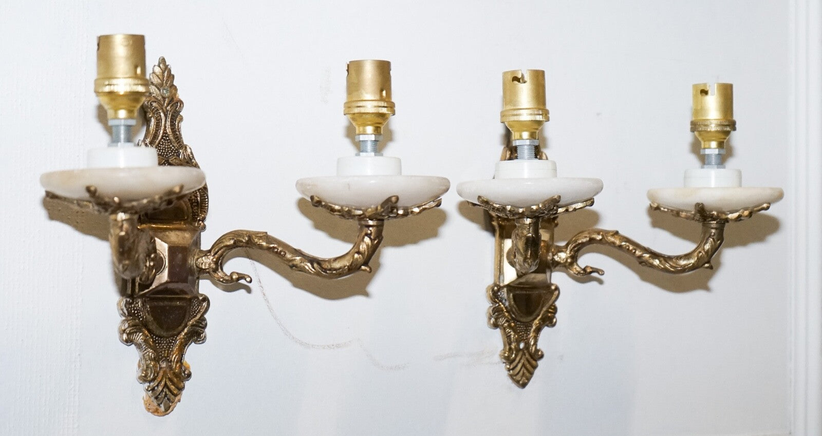 1960'S PAIR OF ALABASTER & BRASS TWIN WALL LIGHTS