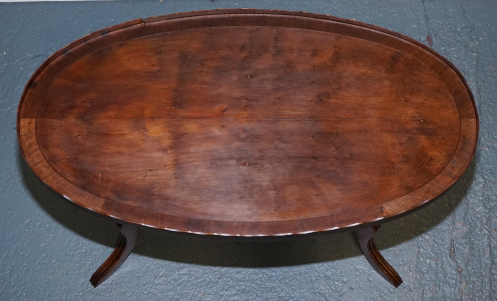 VINTAGE OVAL SCALLOPED EDGE OCCASIONAL SIDE TABLE